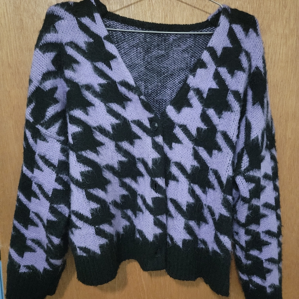 Purple Button Up Dogtooth Cardigan size M